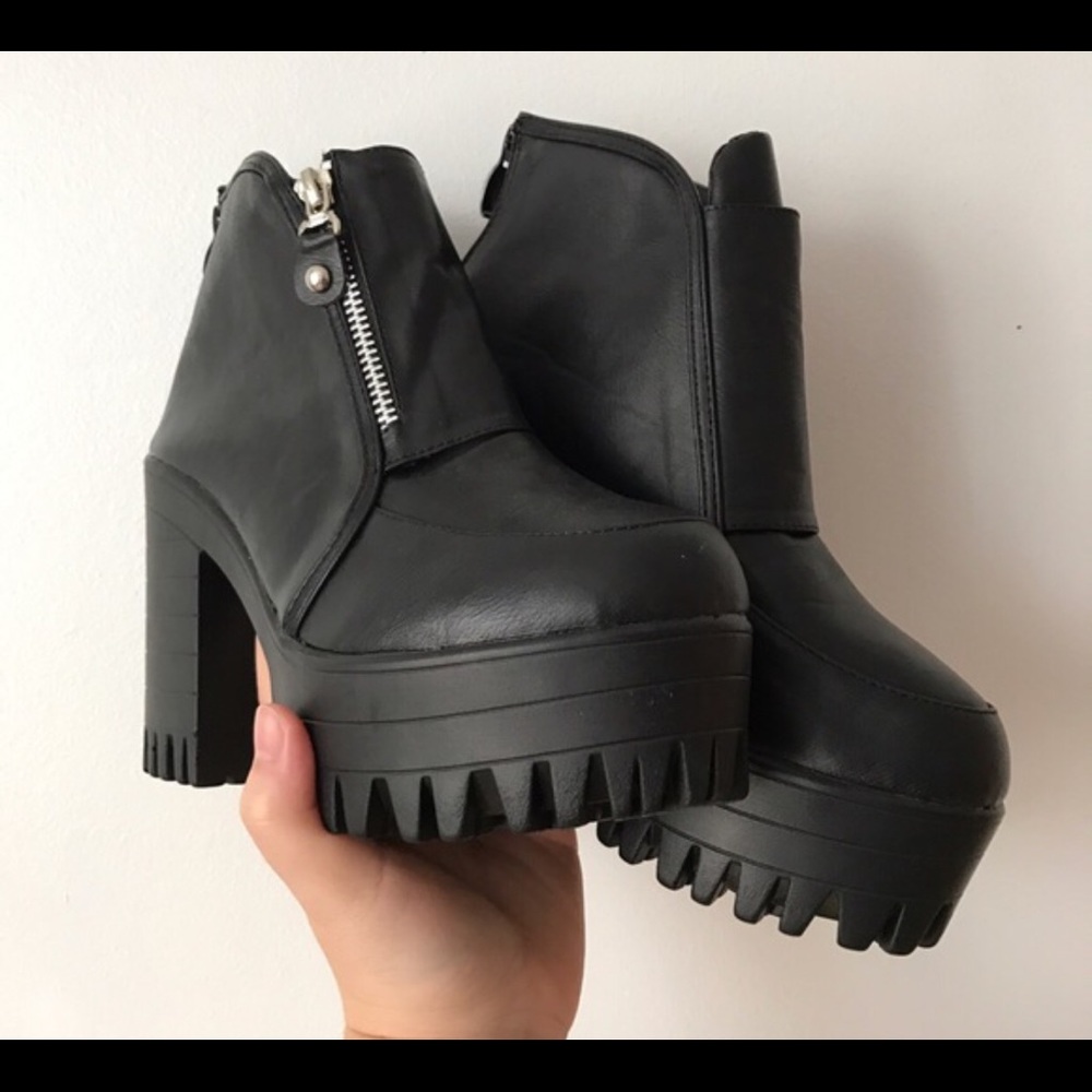 Black chunky side zipper booties